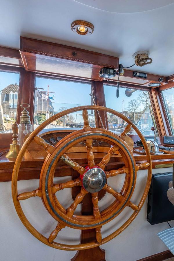 The Luxury Boat Hotel Zwolle  Eksteriør billede